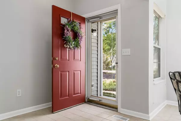 Columbus, OH 43213,6299 Mcnaughten Place Lane #30