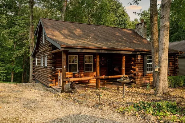 410 Apple Hill Drive, Howard, OH 43028