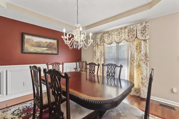 Grove City, OH 43123,5375 Meadow Grove Drive