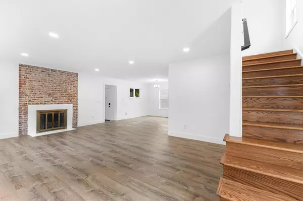 Columbus, OH 43231,2515 Maplewood Drive