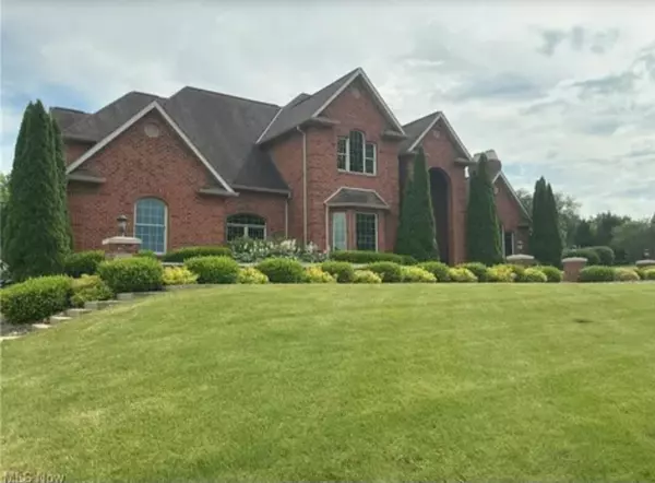 3204 Maple Creek Drive, Zanesville, OH 43701