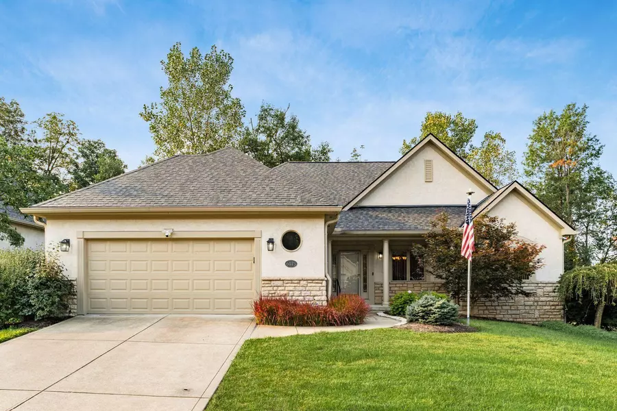 6073 Nicholas Glen, Columbus, OH 43213