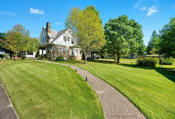 218 Park Avenue, New Lexington, OH 43764