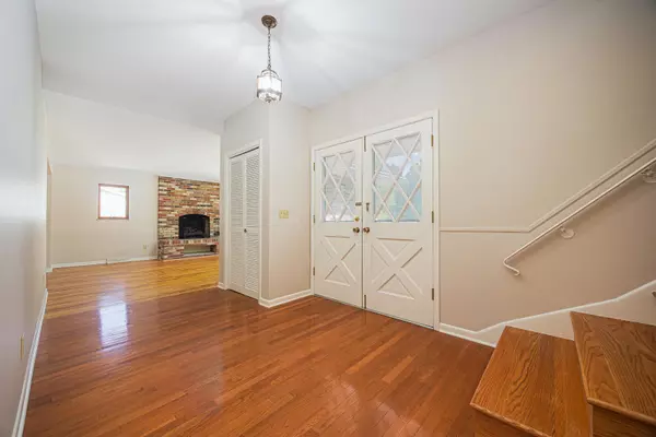 Columbus, OH 43220,4215 Reedbury Lane