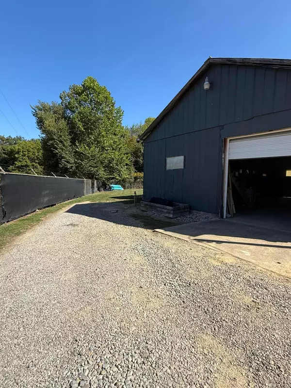 Junction City, OH 43748,5546 Marietta Road