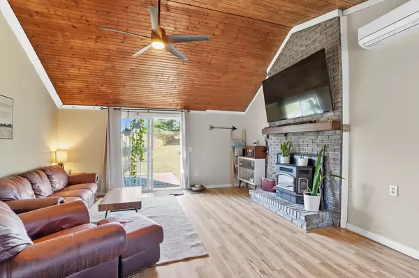 Saint Louisville, OH 43071,92 Eden Drive