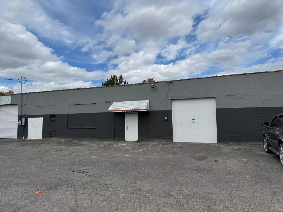 Columbus, OH 43211,1044 E Hudson Street