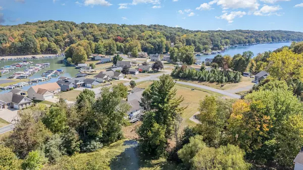 392 N Ridge Heights Drive, Howard, OH 43028