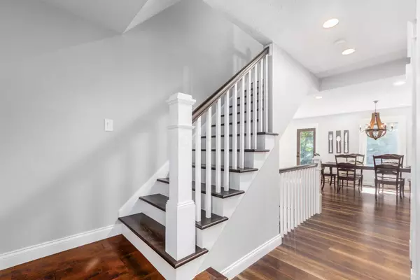 Worthington, OH 43085,477 Olenwood Avenue