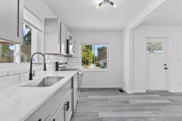 Columbus, OH 43219,1091 Rosewood Avenue