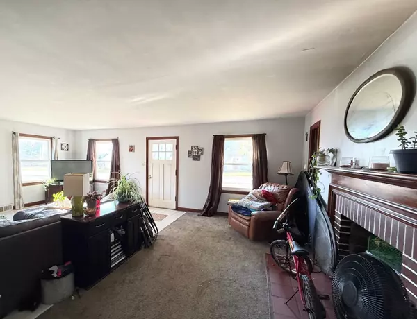 Etna, OH 43018,1084 Pike Street