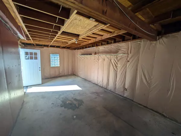 Lancaster, OH 43130,1821 Shoshone Drive