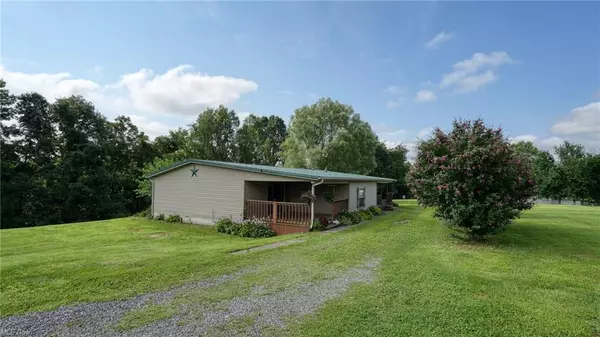 324 Rigby Road, Senecaville, OH 43780