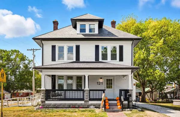 121 Walnut Street, Ashville, OH 43103