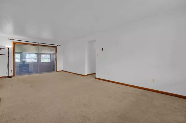 Newcomerstown, OH 43832,58590 Wolfe Street