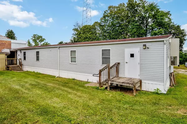 Coshocton, OH 43812,27052 County Road 1