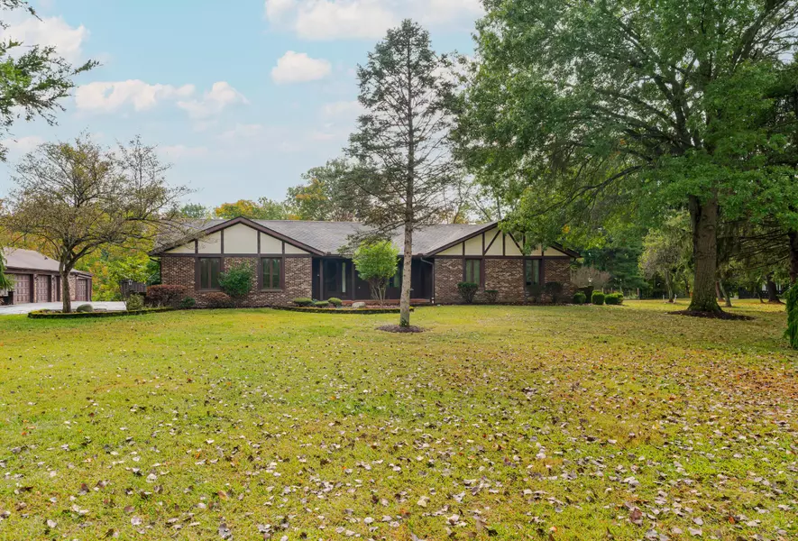 6611 Lake Of The Woods Point, Galena, OH 43021