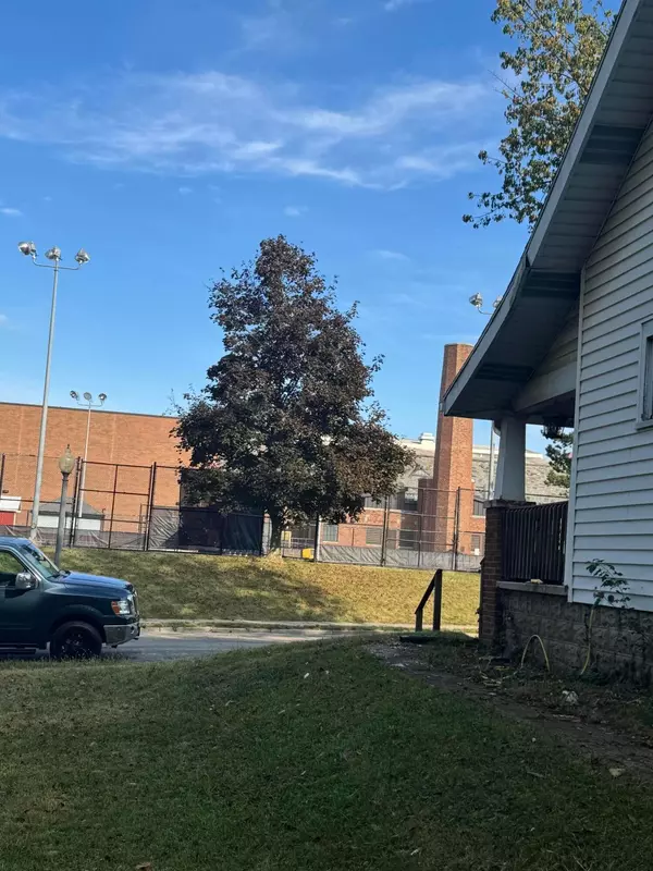 Springfield, OH 45504,1009 N Lowry Avenue