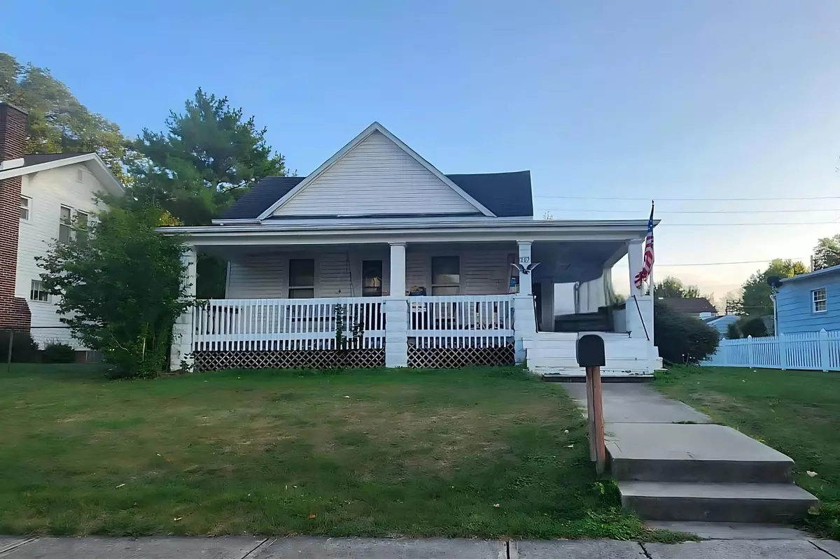 Ada, OH 45810,207 E Montford Avenue