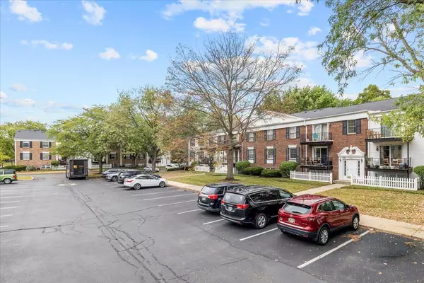 Columbus, OH 43235,1470 Slade Avenue #204
