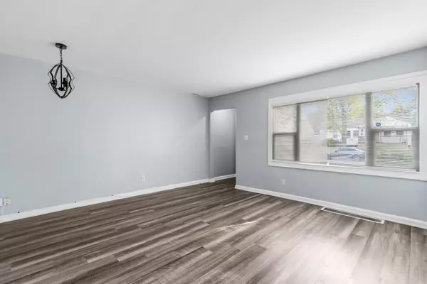 Columbus, OH 43213,73 N Everett Avenue
