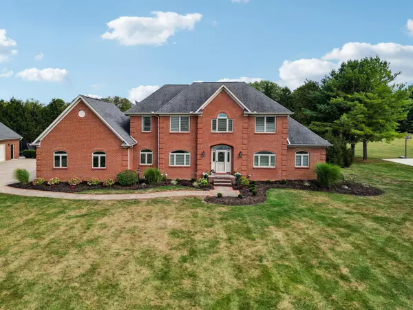 6772 Ohio Canal Court, Canal Winchester, OH 43110