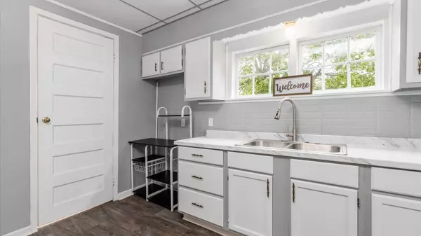 Newark, OH 43055,76 Oakwood Avenue