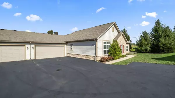 Mount Vernon, OH 43050,104 Colonial Woods Drive #4