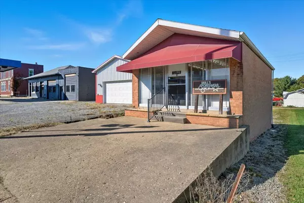 Danville, OH 43014,9 E Main Street