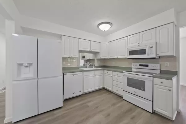 Columbus, OH 43228,3493 En Joie Drive