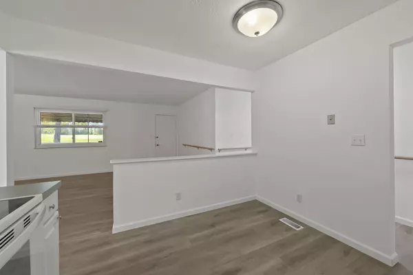 Columbus, OH 43228,3493 En Joie Drive