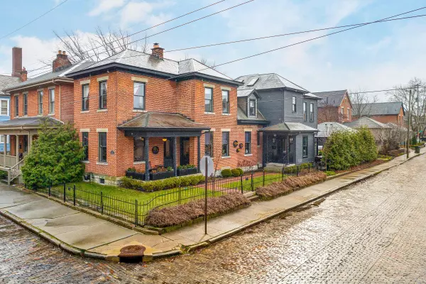 275 E Beck Street, Columbus, OH 43206