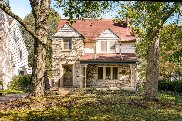 96 N Cassingham Road, Columbus, OH 43209