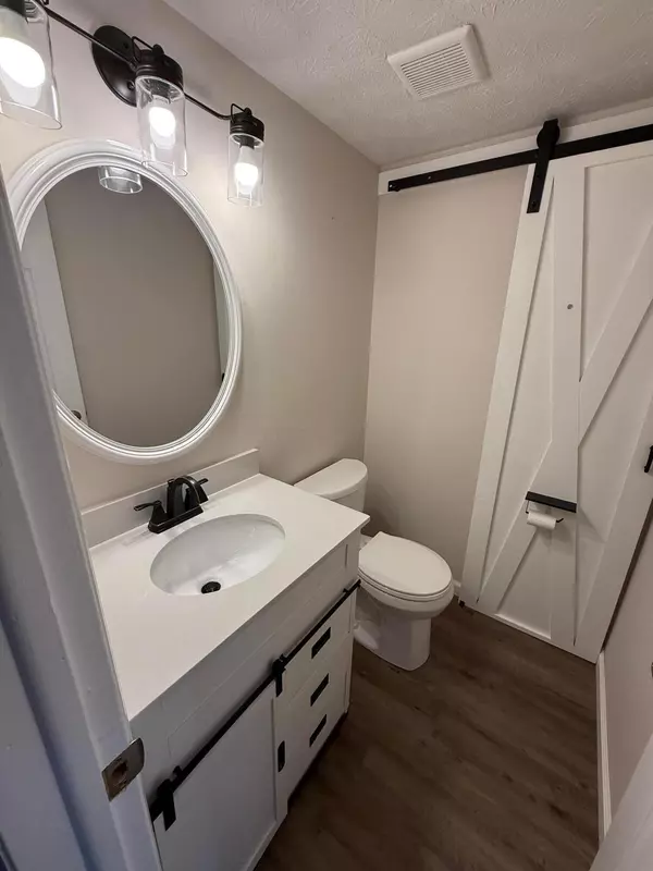 Columbus, OH 43228,542 Clairbrook Avenue #JD11