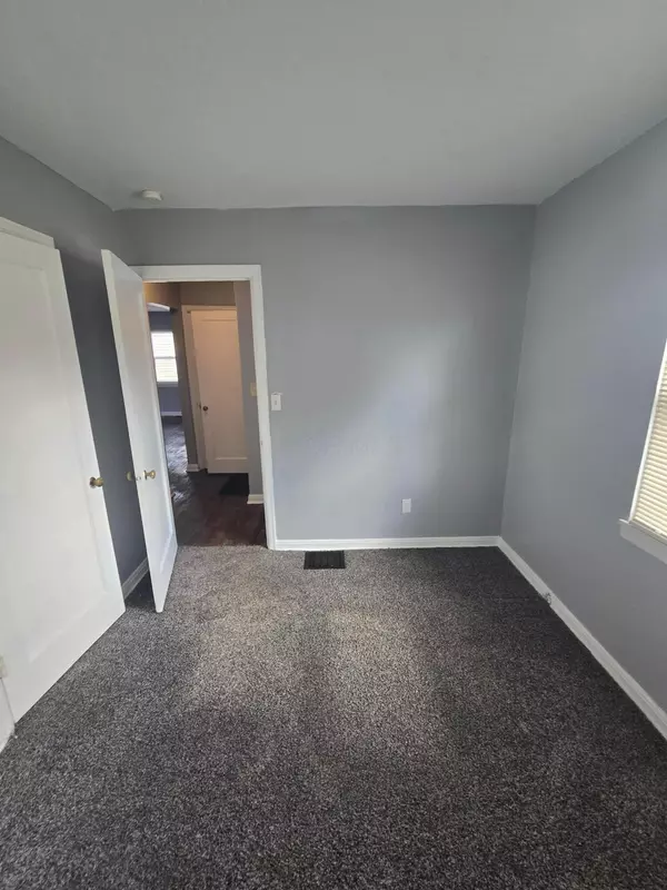 Columbus, OH 43224,1285 E North Broadway Street