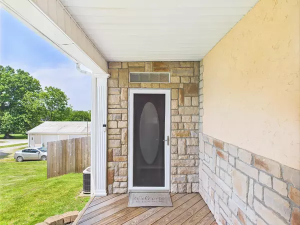 Thornville, OH 43076,148 E Columbus Street