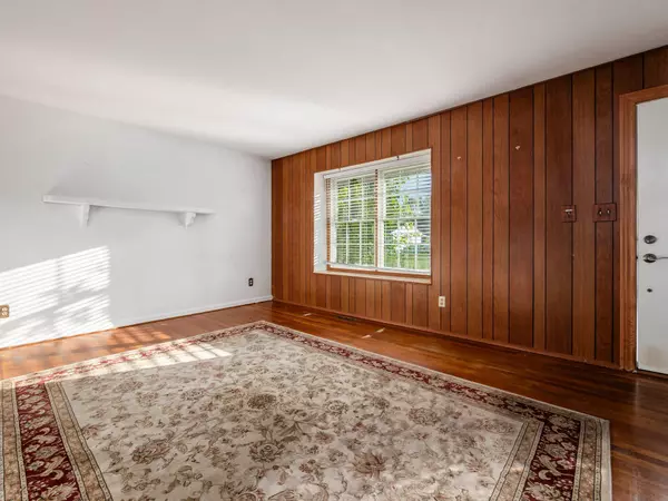 Columbus, OH 43207,3861 Frazier Road