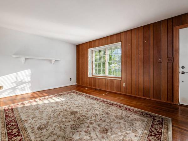 Columbus, OH 43207,3861 Frazier Road