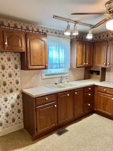 Lancaster, OH 43130,619 N Maple Street