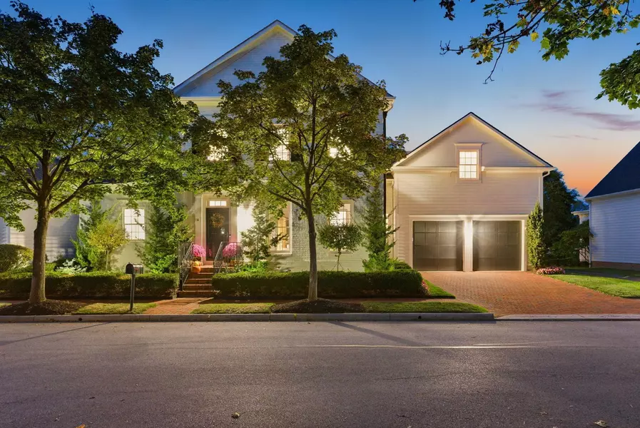 4 Pickett Place, New Albany, OH 43054