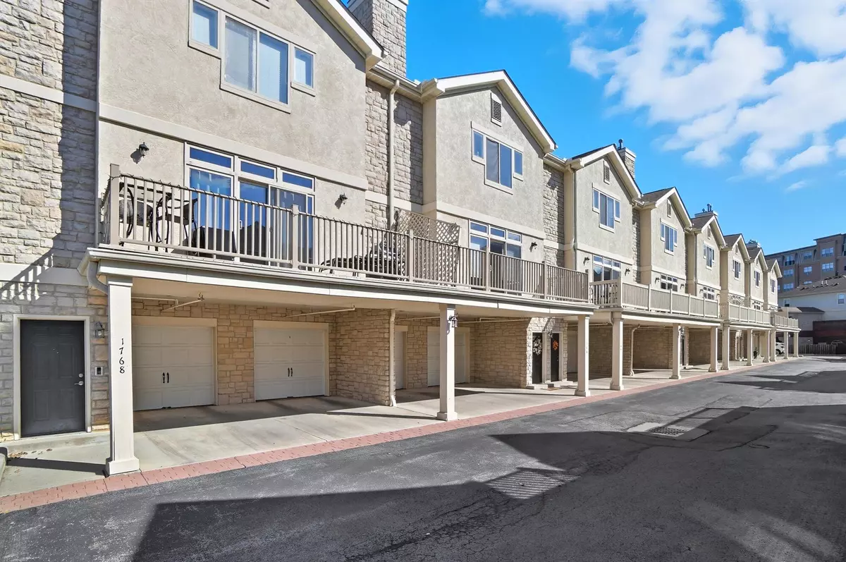 Columbus, OH 43221,1764 Ridgecliff Road