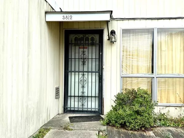 3812 Charbonnett Court #4E, Columbus, OH 43232