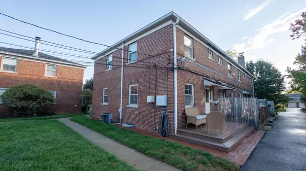 Columbus, OH 43212,1825 Northwest Court #D