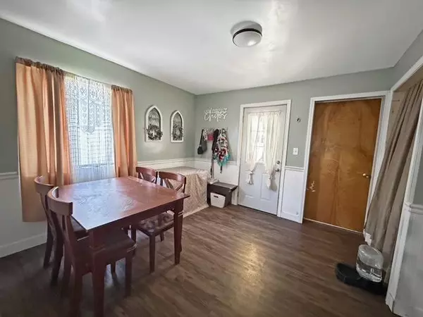 Glouster, OH 45732,33 S High Street