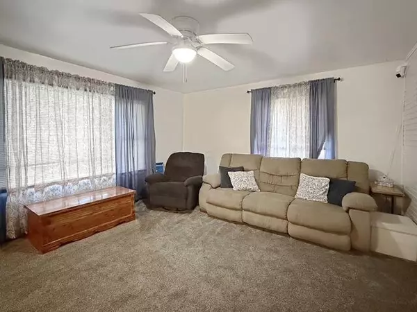 Glouster, OH 45732,33 S High Street