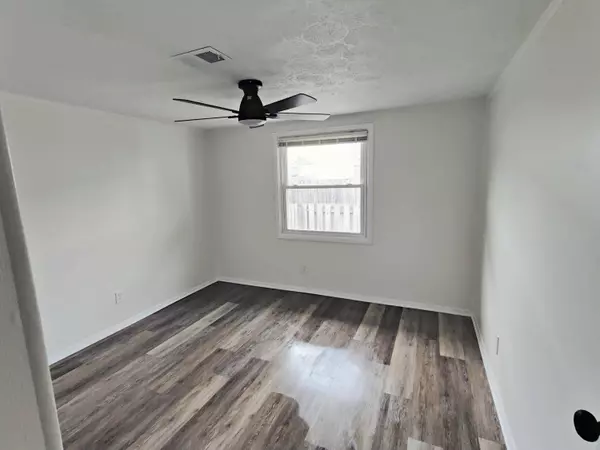 Columbus, OH 43220,2046 Willoway Court