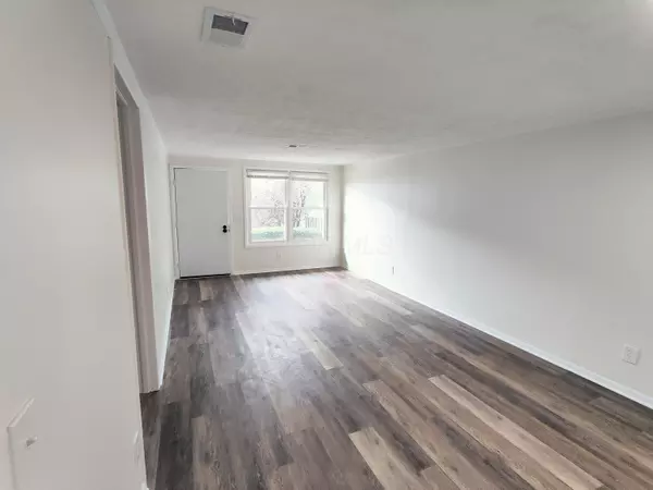 Columbus, OH 43220,2046 Willoway Court