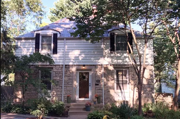 Columbus, OH 43212,1062 Grandview Avenue