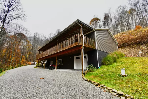 24796 E Fork Road, Laurelville, OH 43135