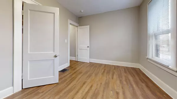 Columbus, OH 43201,19881990 N 4th Street